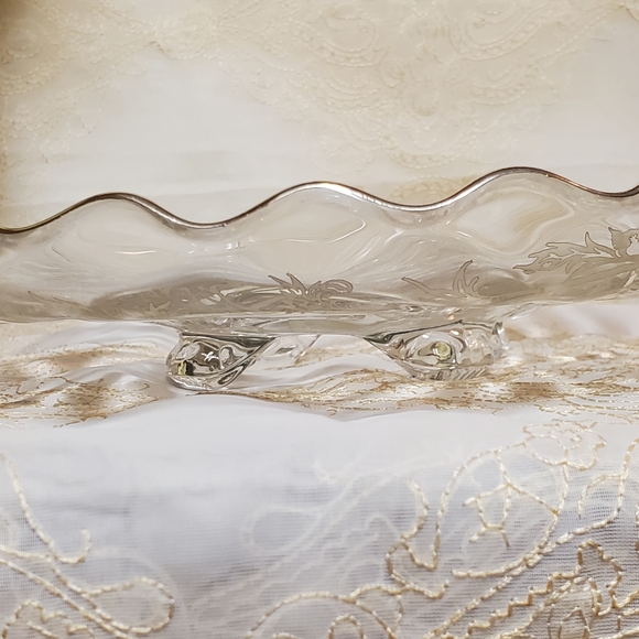 Silver City Flanders Cake Plate - Picture 12 of 14